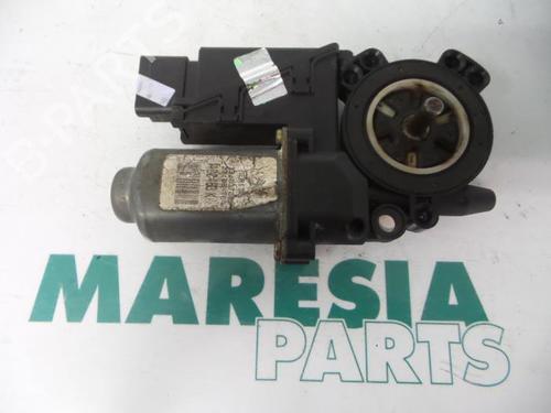 Used Front right window mechanism RENAULT LAGUNA II Grandtour (KG0/1_) 1.8 16V (KG0J) (116 hp) 31461489