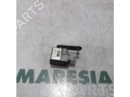 Used Headlight adjuster motor RENAULT MEGANE III Hatchback (BZ0/1_, B3_) 2.0 TCe (BZ0K) (180 hp) 31417109