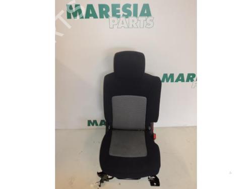 Used Right front seat PEUGEOT 1007 (KM_) 1.6 16V (109 hp) 31446985