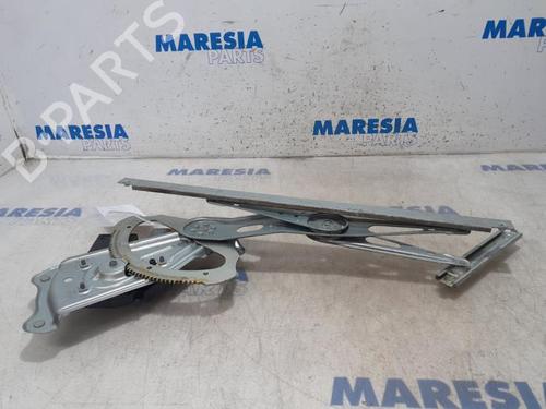 Used Front right window mechanism RENAULT SCÉNIC III (JZ0/1_) 1.2 TCe (JZ16) (132 hp) 31528110