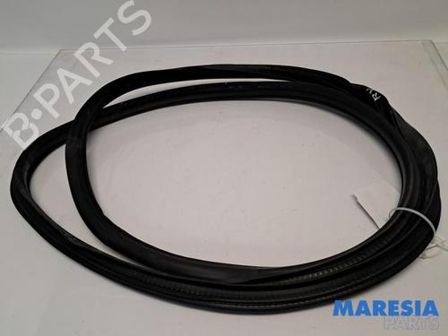 Gummiliste ALFA ROMEO GIULIA (952_) 2.2 D (952AEM250, 952AEA250) (150 hp) 31511017