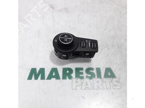 Used Lights ECU FIAT 500X (334_) 1.6 (334AXE1A) (110 hp) 31522055