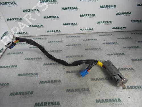 Used Ignition barrel PEUGEOT 206 Hatchback (2A/C) 1.4 i (75 hp) 31500614