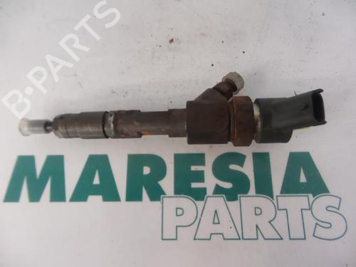 Used Injector Injector RENAULT MEGANE II Estate (KM0/1_) 1.9 dCi (KMRG, KM1G, KM0G, KM2C) (120 hp) 31465856 31465856