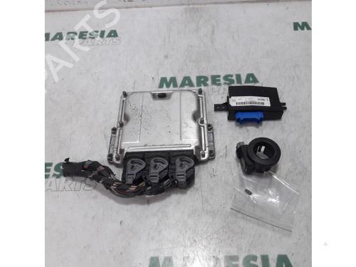 Used Engine control unit (ECU) RENAULT MASTER II Van (FD) 2.2 dCI 90 (FD0G, FD0N, FD2G, FD2N, FD3G, FD3N) (90 hp) 31399301