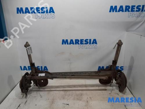Used Rear axle RENAULT TRAFIC III Van (FG_) 1.6 dCi 95 (FGMJ, FGMR) (95 hp) 31475744