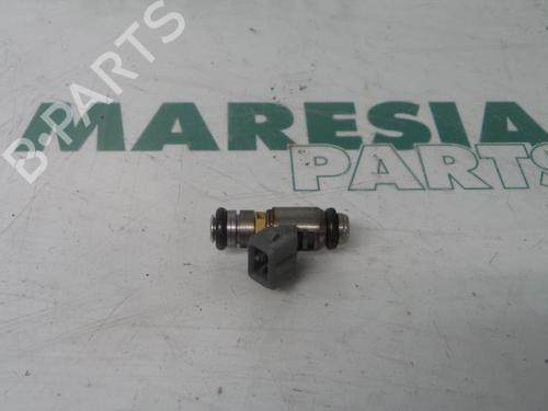 Used Injector RENAULT MEGANE I Coach (DA0/1_) 1.6 16V (DA0B, DA04, DA11) (107 hp) 31471632