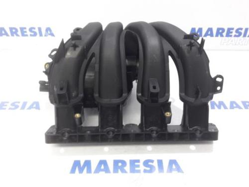 Used Injection rail Injection rail PEUGEOT 407 (6D_) 1.8 16V (6D6FYC) (125 hp) 31407706 31407706