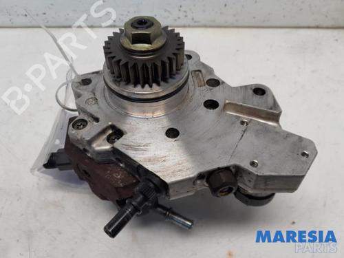 Used Fuel pump RENAULT ESPACE IV (JK0/1_) 2.0 dCi (JK01, JK02, JK1J, JK1K, JK1H) (150 hp) 31395945