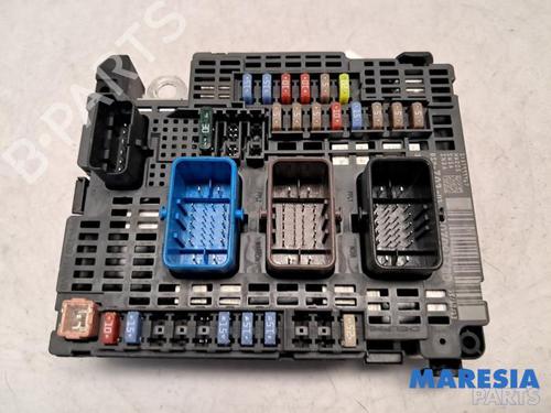 Fuse box CITROËN C4 Picasso II 1.6 THP 155 | BP31446476E1