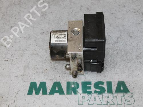 Módulo de ABS RENAULT TWINGO II (CN0_) 1.2 16V (CN0K, CN0V, CN0A) (76 hp) 31532147