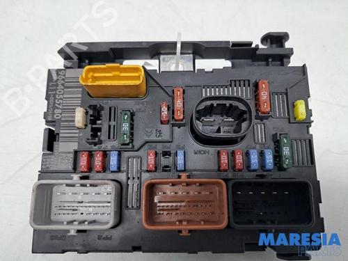 Used Fuse box PEUGEOT 207 CC (WD_) 1.6 16V (120 hp) 31535781