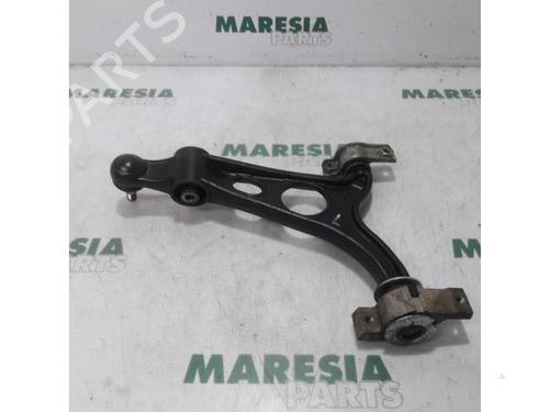 Used Left front suspension arm ALFA ROMEO GT (937_) 1.9 JTD (937CXN1B) (150 hp) 31532851