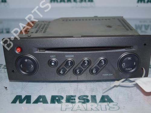 Used Radio RENAULT SCÉNIC II (JM0/1_) 1.9 dCi (JM0G, JM12, JM1G, JM2C) (120 hp) 31467414