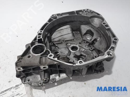Used Manual Gearbox (For Parts) Manual Gearbox (For Parts) 31416158 31416158