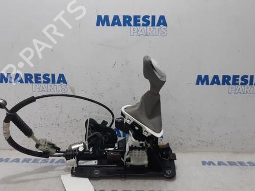 Used Gear lever RENAULT ZOE (BFM_) ZOE (88 hp) 31477365