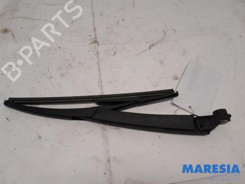 Used Rear windshield wiper arm FIAT PANDA (312_, 319_) 1.2 (312PXA1A) (69 hp) 31469707