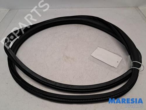 Used Rubber door seal ALFA ROMEO GIULIETTA (940_) 1.4 TB (940FXB1A, 940FXB11) (170 hp) 31536229