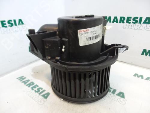 Used Heater blower motor LANCIA YPSILON (843_) 1.3 JTD (843.AXD11, 843.AXD1A) (70 hp) 31483968