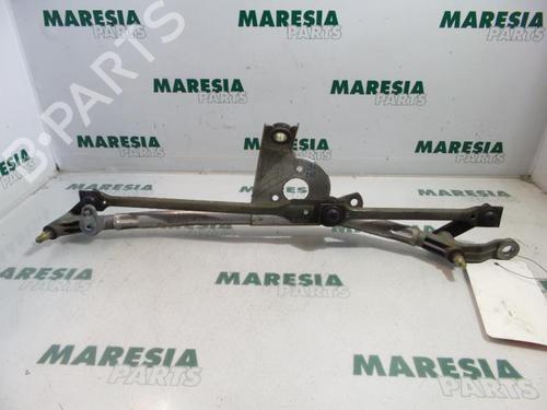 Used Front wipers mechanism Front wipers mechanism FIAT PUNTO (176_) 60 1.2 (176AP, 176AR, 176AQ, 176BB) (60 hp) 31439294 31439294