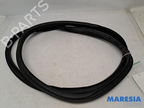 Used Rubber door seal Rubber door seal ALFA ROMEO GIULIA (952_) 2.0 (952ABA25B) (200 hp) 39896522 39896522
