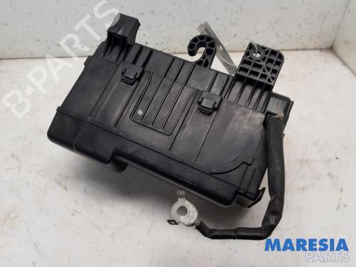Used Fuse box PEUGEOT 107 (PM_, PN_) 1.0 (68 hp) 31454258