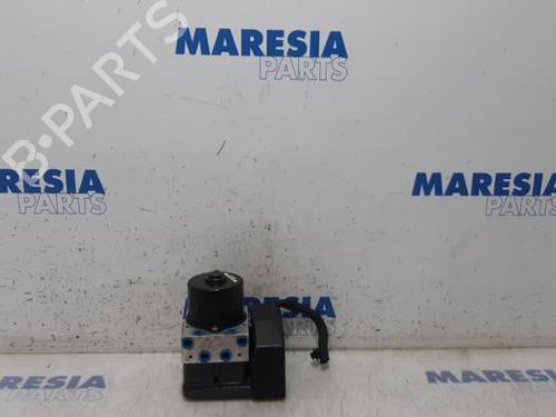 Used ABS pump CITROËN C3 II (SC_) 1.6 HDi (92 hp) 31498627