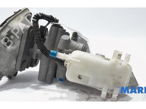 Brake master cylinder RENAULT ZOE (BFM_) ZOE | BP31513551M77 - Image 3