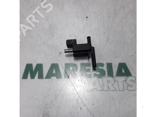 Used Other Other RENAULT CLIO IV (BH_) 0.9 TCe 90 (BHNF, BHMA, BHMH, BHJK, BHJR) (90 hp) 31384809 31384809