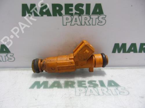 Used Injector ALFA ROMEO 147 (937_) 1.6 16V T.SPARK ECO (937.AXA1A, 937.BXA1A) (105 hp) 31494364