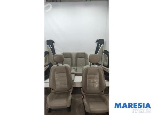 Used Seats set Seats set 36881897 36881897