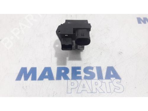 electronic-sensor-peugeot-208-i-ca_-cc_-2012-2013-2014-2015-2016-2017-2018-2019-2020-2021-31471588 main image