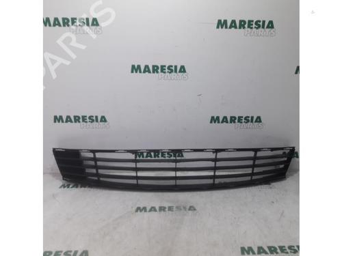 grille-renault-clio-iii-br01-cr01-2005-2006-2007-2008-2009-2010-2011-2012-2013-2014-31450290 main image
