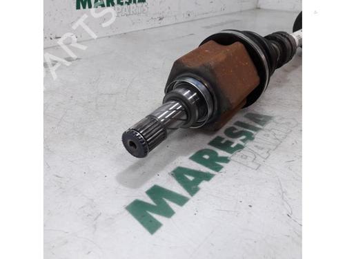 Left front driveshaft RENAULT KADJAR (HA_, HL_) 1.2 TCe 130 (HLMR) | BP31518104M38