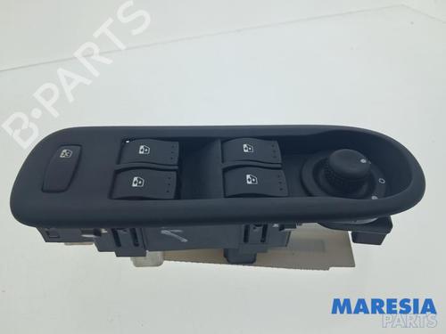 Kombi Kontakt / Stilkkontakt Kombi Kontakt / Stilkkontakt RENAULT KANGOO / GRAND KANGOO II (KW0/1_) 1.6 16V (KW03, KW09, KW0D, KW0U, KW0W, KW13) (106 hp) 39690178 39690178