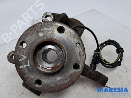 Used Left front steering knuckle Left front steering knuckle PEUGEOT 107 (PM_, PN_) 1.0 (68 hp) 36420643 36420643