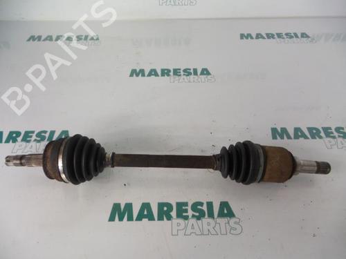 Used Left front driveshaft FIAT PUNTO (176_) 60 1.2 (176AP, 176AR, 176AQ, 176BB) (60 hp) 31392923
