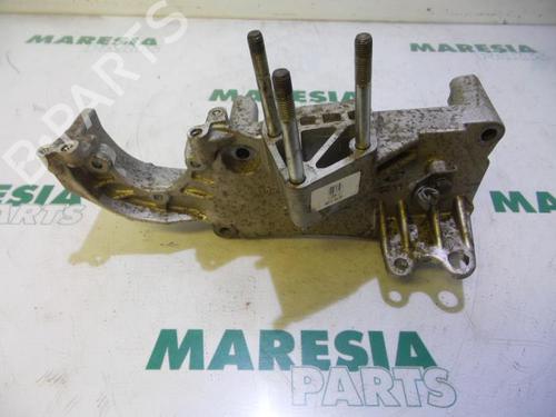 Used Gearbox mount FIAT FIORINO Box Body/MPV (225_) 1.3 D Multijet (225BXD1A, 225BXB1A, 225BXB11) (75 hp) 31418338
