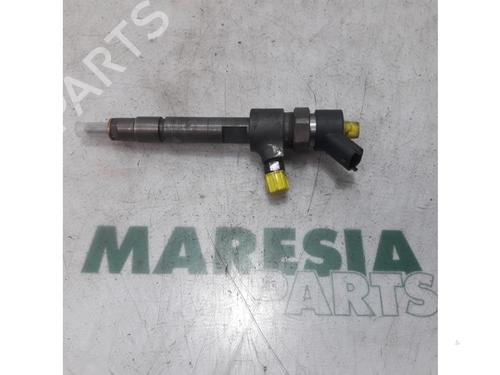 Used Injector FIAT PUNTO (188_) 1.9 JTD 80 (188.237, .257, .337, .357) (80 hp) 31517238