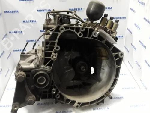 Caja de cambios FIAT STILO (192_) 2.4 20V (192_XD1A, 192AXD12) (170 hp) 31417326
