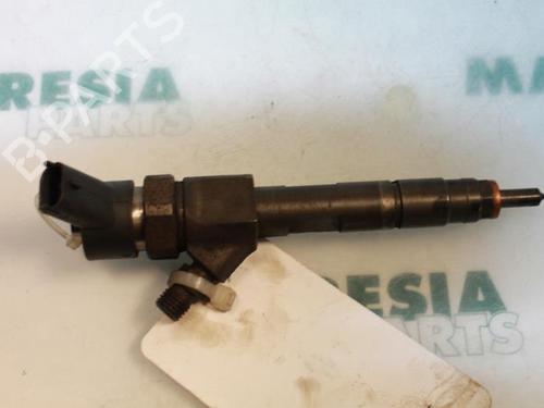 Injector RENAULT LAGUNA II Grandtour (KG0/1_) 1.9 dCi (KG0E, KG0R) (100 hp) 31390655
