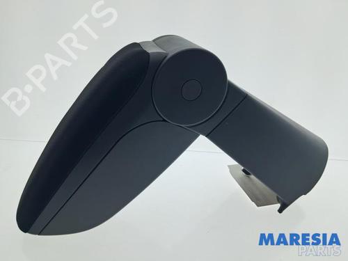 Used Armrest / Center console Armrest / Center console PEUGEOT 107 (PM_, PN_) 1.0 (68 hp) 33716708 33716708
