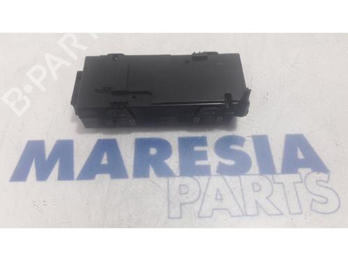 Used Electronic module PEUGEOT 3008 I MPV (0U_) 1.6 THP (150 hp) 31452808
