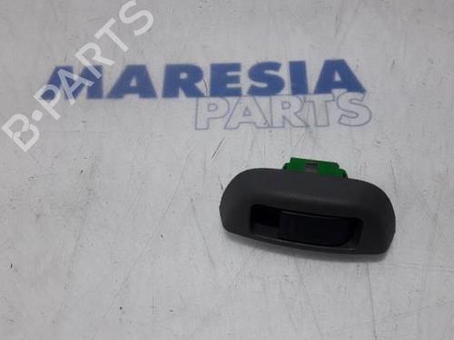 left-front-window-switch-peugeot-107-pm_-pn_-2005-2006-2007-2008-2009-2010-2011-2012-2013-2014-2015-2016-31511422 main image