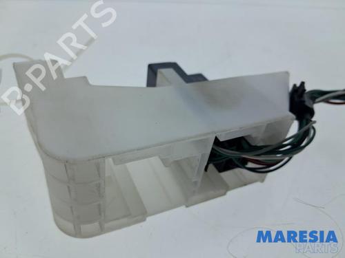 Fuse box PEUGEOT 108 1.0 VTi | BP37524251E1 - Image 3