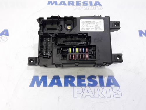 Used Fuse box FIAT PUNTO EVO (199_) 1.3 D Multijet (199AXC1A, 199BXC1A, 199AXT1A, 199BXT1A) (75 hp) 31452558