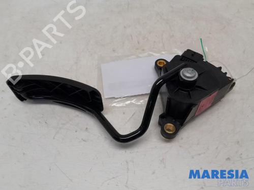 Pedal RENAULT ZOE (BFM_) ZOE (BFMD) (109 hp) 31512294