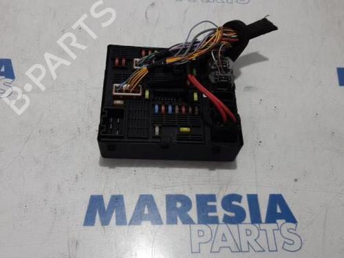 fuse-box-renault-scenic-iii-jz01_-2008-2009-2010-2011-2012-2013-2014-2015-2016-31519904 main image