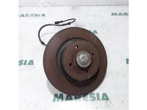 Used Right rear steering knuckle RENAULT SCÉNIC I MPV (JA0/1_, FA0_) 1.6 BiFuel (JA04) (107 hp) 31504323