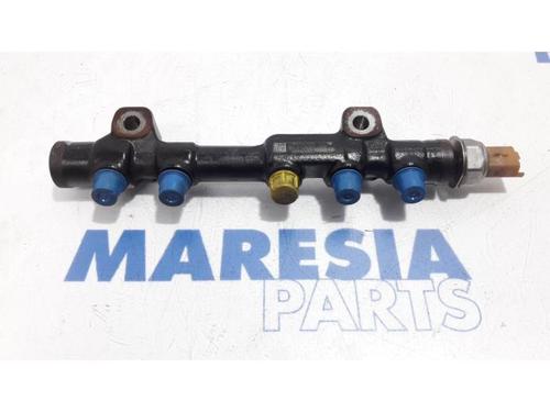 Used Injection rail PEUGEOT 308 SW II (LC_, LJ_, LR_, LX_, L4_) 1.6 BlueHDi 120 (120 hp) 31403528